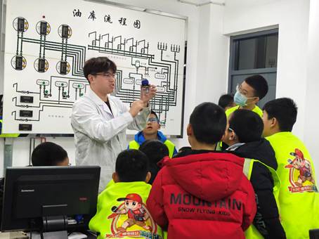 d2063852f3a8a9ca9f85592ef8603c09