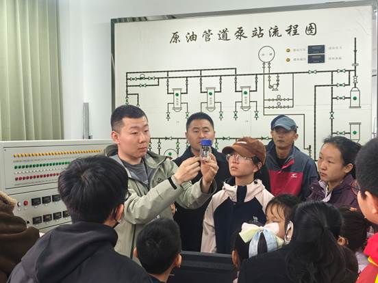 1d663486644f019305bbc753fd7f39ff